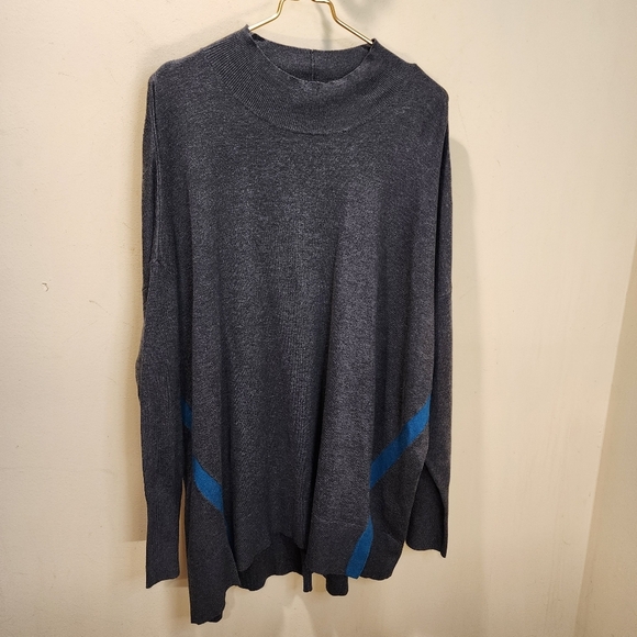 Lane Bryant Women's Mock Neck Gray Sweater with Blue Accents Plus Size 26/28 - Picture 12 of 12